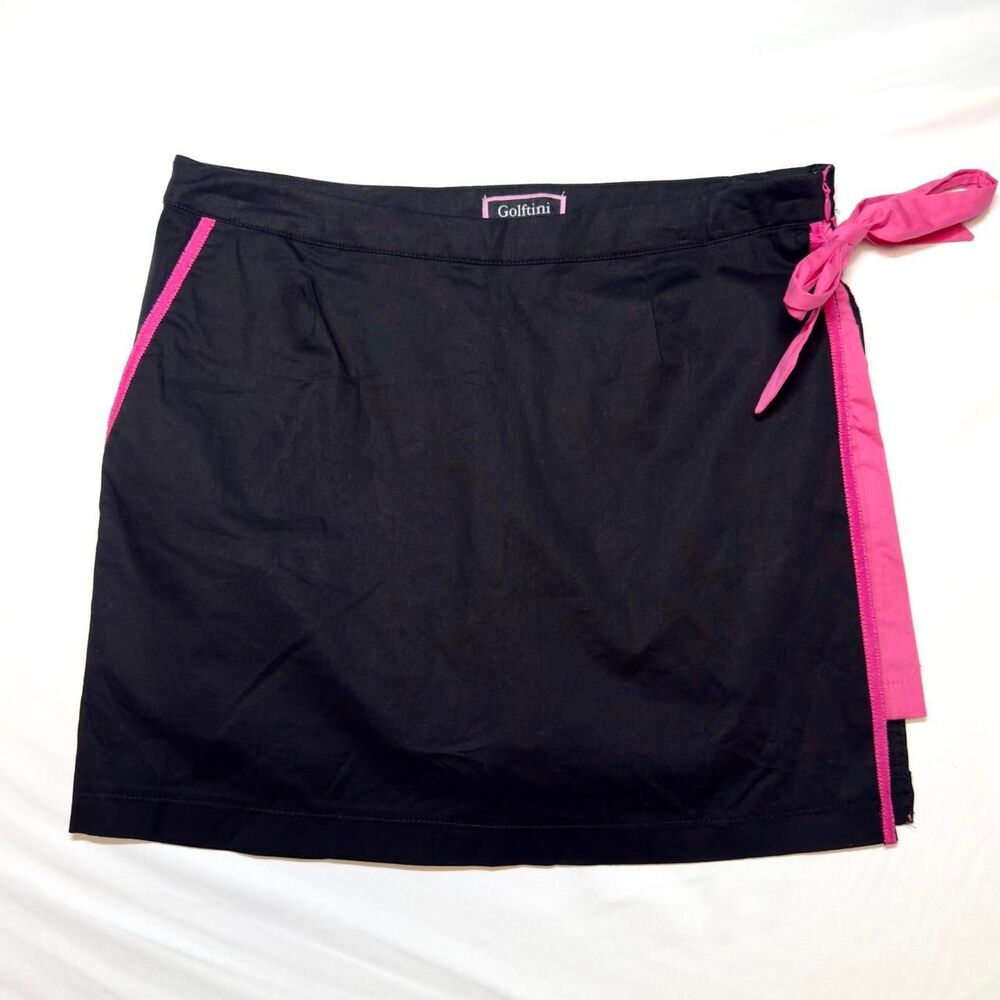 Golftini Mini Golf Skirt With Pink Side Pockets and Pink Side Bow Detail